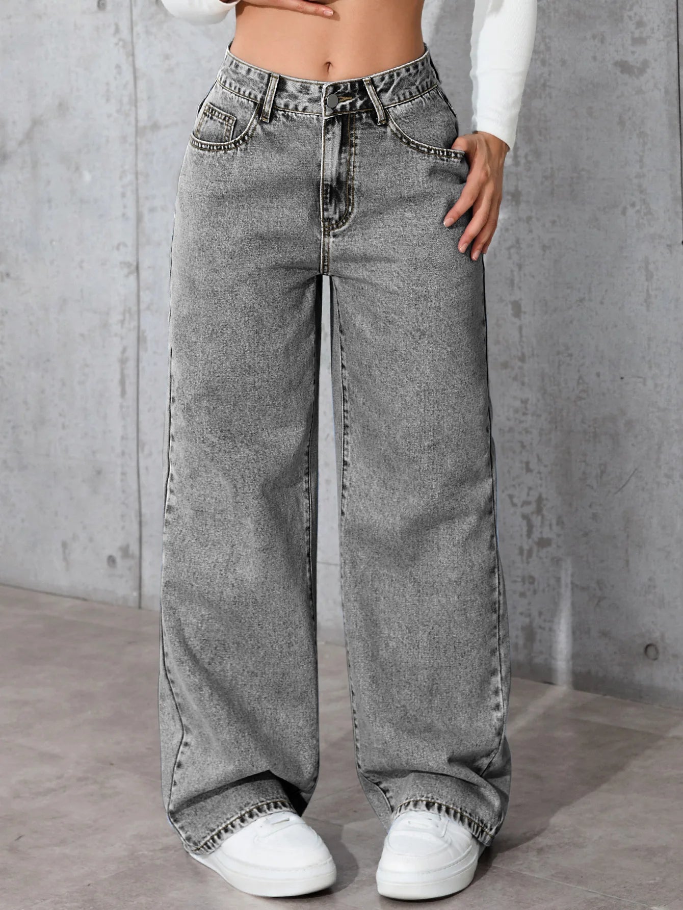 American Women's Blue Washed High-Waisted Straight-Leg Jeans Loose Fashion Front & Back Pockets Jeans Suitable Daily Casual Wear