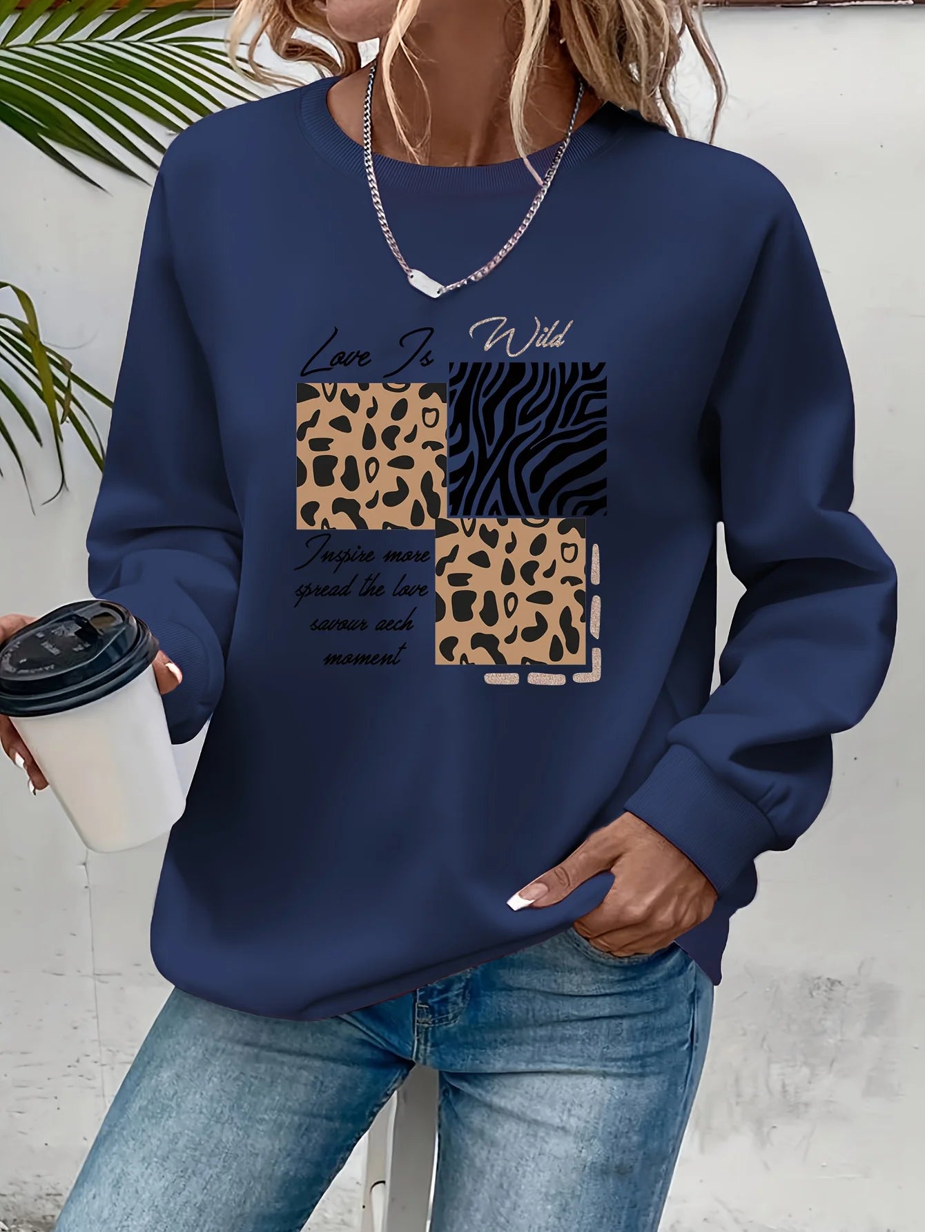 Women's autumn and winter casual loose and comfortable warm cat pattern printed round neck long sleeved pullover